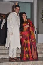 Vidya Balan and Siddharth Roy Kapur_s wedding bash for family in Juhu, Mumbai on 11th Dec 2012 (34).JPG